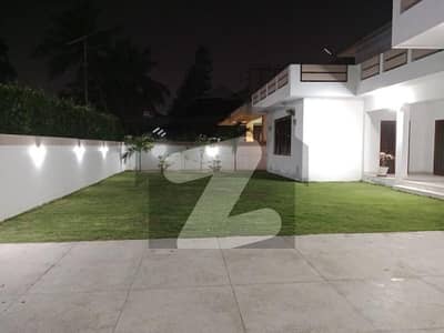 Bungalow 5 Beds in Secured Location