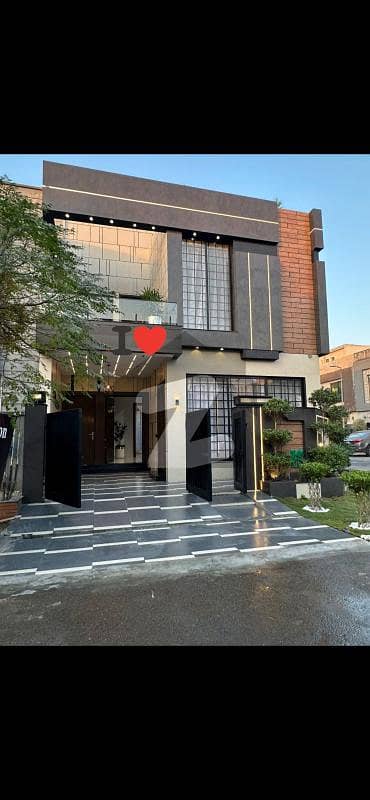 پارک ویو سٹی لاہور میں 4 کمروں کا 5 مرلہ مکان 1.65 کروڑ میں برائے فروخت۔