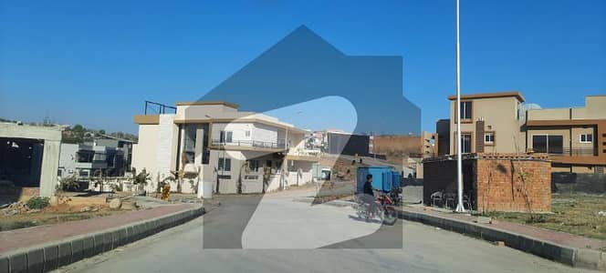 بحریہ ہیملیٹ بحریہ ٹاؤن فیز 8,بحریہ ٹاؤن راولپنڈی,راولپنڈی میں 1 کنال رہائشی پلاٹ 1.75 کروڑ میں برائے فروخت۔