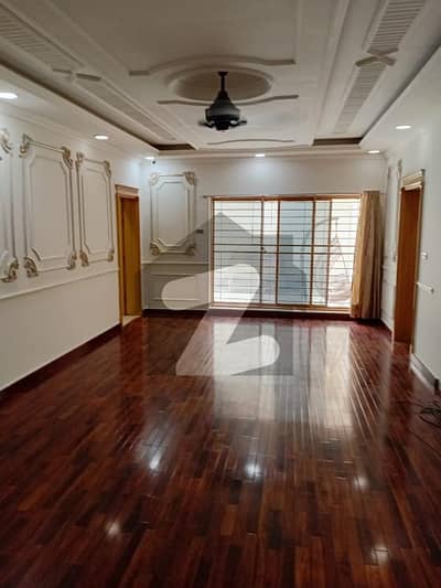 10 Marla Beautiful House