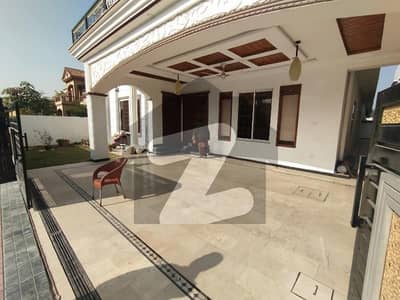 ڈی ایچ اے ڈیفینس فیز 2 ڈی ایچ اے ڈیفینس,اسلام آباد میں 6 کمروں کا 1 کنال مکان 11.0 کروڑ میں برائے فروخت۔