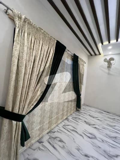 بحریہ ٹاؤن ۔ بلاک بی بی بحریہ ٹاؤن سیکٹرڈی,بحریہ ٹاؤن,لاہور میں 3 کمروں کا 5 مرلہ مکان 95.0 ہزار میں کرایہ پر دستیاب ہے۔