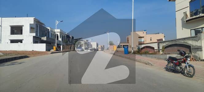 BEST LOCATION 20 MARLA PLOT FOR SALE BEST LOCATION 20 MARLA PLOT FOR SALE