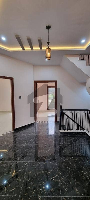 HOUSE AVAILABLE FOR SALE