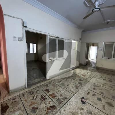 320 Yrds Corner Park Facing Need RenovationBehind National Stadium