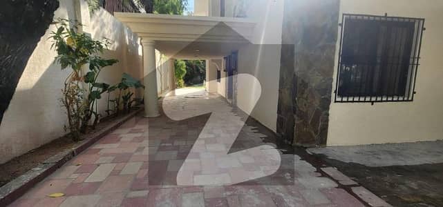 ای ۔ 7 اسلام آباد میں 4 کمروں کا 2 کنال مکان 10.0 لاکھ میں کرایہ پر دستیاب ہے۔