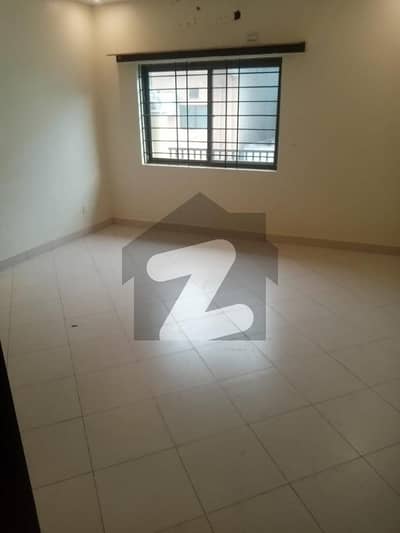 آئی ۔ 8 اسلام آباد میں 3 کمروں کا 12 مرلہ بالائی پورشن 1.3 لاکھ میں کرایہ پر دستیاب ہے۔