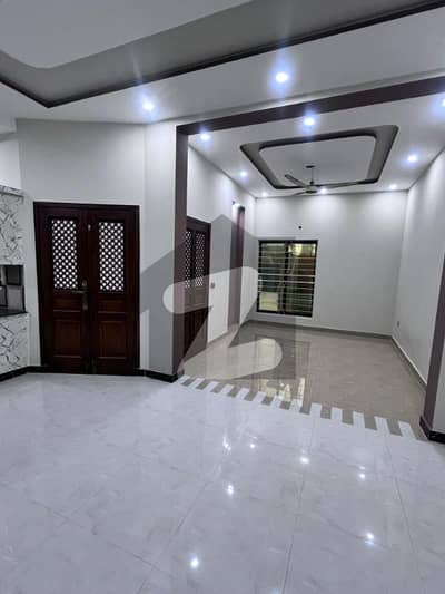 محافظ ٹاؤن فیز 2 محافظ ٹاؤن,لاہور میں 5 کمروں کا 5 مرلہ مکان 1.7 کروڑ میں برائے فروخت۔