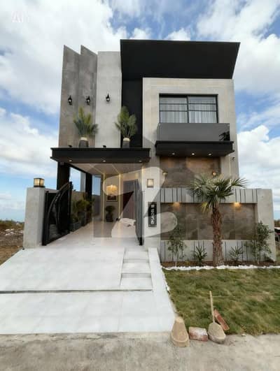 ڈی ایچ اے 9 ٹاؤن ۔ بلاک سی ڈی ایچ اے 9 ٹاؤن,ڈیفنس (ڈی ایچ اے),لاہور میں 4 کمروں کا 5 مرلہ مکان 1.96 کروڑ میں برائے فروخت۔