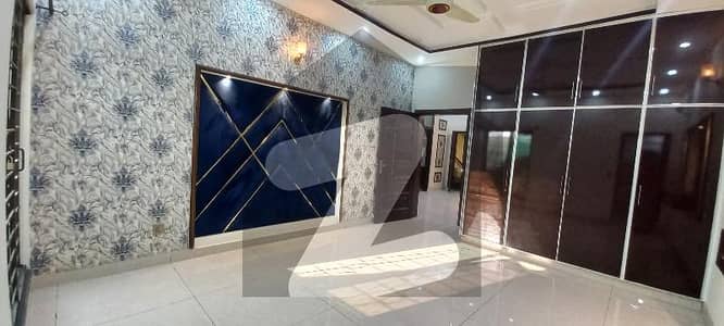 بحریہ آرچرڈ فیز 1 ۔ سینٹرل بحریہ آرچرڈ فیز 1,بحریہ آرچرڈ,لاہور میں 5 کمروں کا 10 مرلہ مکان 1.45 لاکھ میں کرایہ پر دستیاب ہے۔