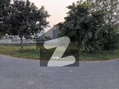 ڈی ایچ اے 9 ٹاؤن ۔ بلاک اے ڈی ایچ اے 9 ٹاؤن,ڈیفنس (ڈی ایچ اے),لاہور میں 5 مرلہ رہائشی پلاٹ 1.4 کروڑ میں برائے فروخت۔