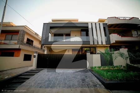 جی ۔ 13 اسلام آباد میں 6 کمروں کا 10 مرلہ مکان 9.7 کروڑ میں برائے فروخت۔