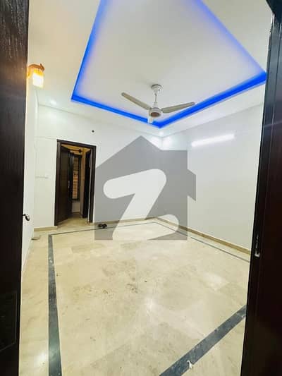 جی ۔ 13 اسلام آباد میں 3 کمروں کا 11 مرلہ زیریں پورشن 1.2 لاکھ میں کرایہ پر دستیاب ہے۔