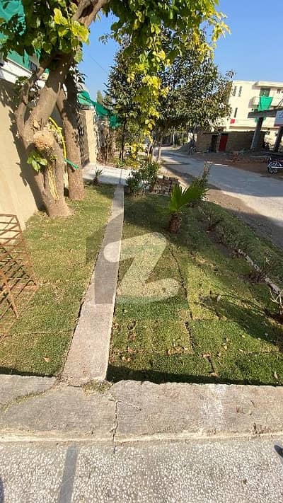 نیشنل پولیس فاؤنڈیشن او ۔ 9 اسلام آباد میں 6 کمروں کا 1 کنال مکان 5.25 کروڑ میں برائے فروخت۔