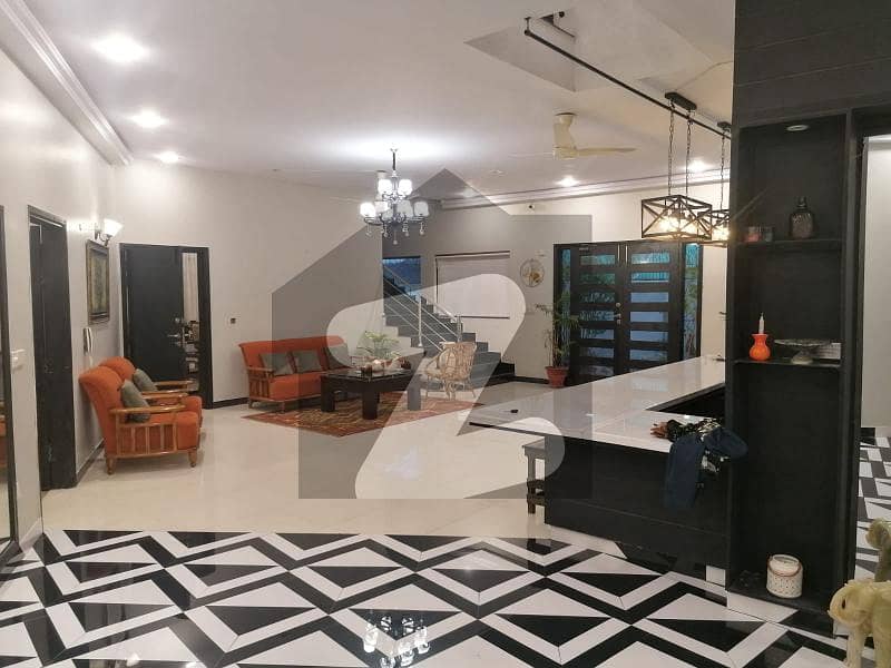 500 Yards Owner-Built Ultra-Luxury House for Sale 500 Yards Owner-Built Ultra-Luxury House for Sale