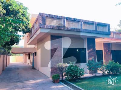 ایف ۔ 7 اسلام آباد میں 5 کمروں کا 1 کنال مکان 28.0 کروڑ میں برائے فروخت۔