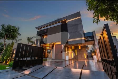 ڈی ایچ اے فیز 6 - بلاک ایل فیز 6,ڈیفنس (ڈی ایچ اے),لاہور میں 6 کمروں کا 1 کنال مکان 7.75 کروڑ میں برائے فروخت۔