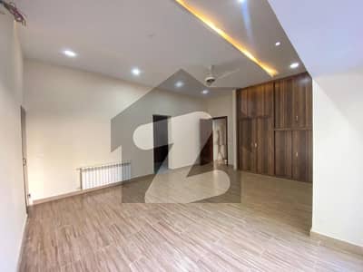 F8 1000 Square Yead House 10 Bedrooms With Attached Bathroom Drawing And Dining TV Lounge Sarvant Quarters Kitchen, Lift, Front Huge Lawn, 3 Gates