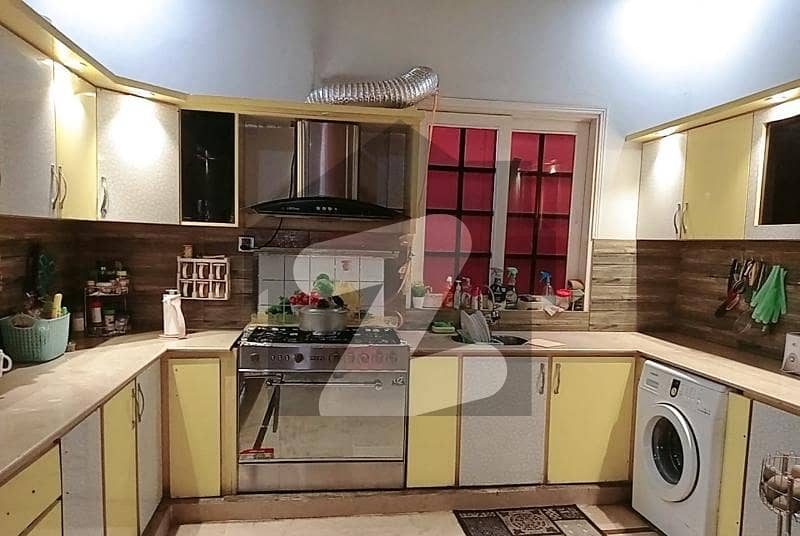 240 Sq/Yard Leased Bungalow 240 Sq/Yard Leased Bungalow