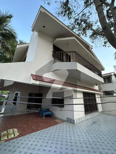 ڈی ایچ اے فیز 5 ڈی ایچ اے ڈیفینس,کراچی میں 6 کمروں کا 2 کنال مکان 23.0 کروڑ میں برائے فروخت۔