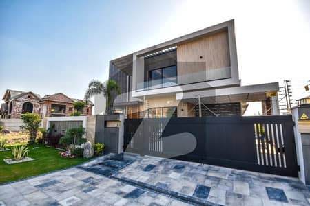 1 KANAL MODERN DESIGN BUNGALOW FOR RENT HOT LOCATION IN PHASE 7