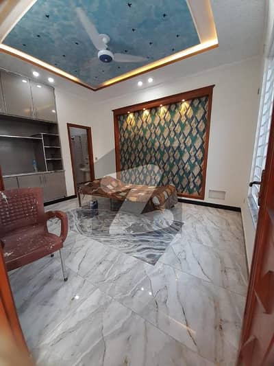 جی ۔ 13 اسلام آباد میں 4 کمروں کا 4 مرلہ مکان 1.0 لاکھ میں کرایہ پر دستیاب ہے۔