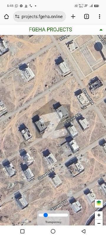 STREET 92 PLOT SUN FACE