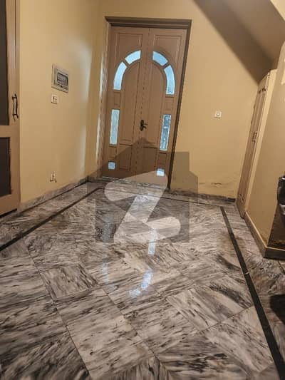 6 Marla ground portion