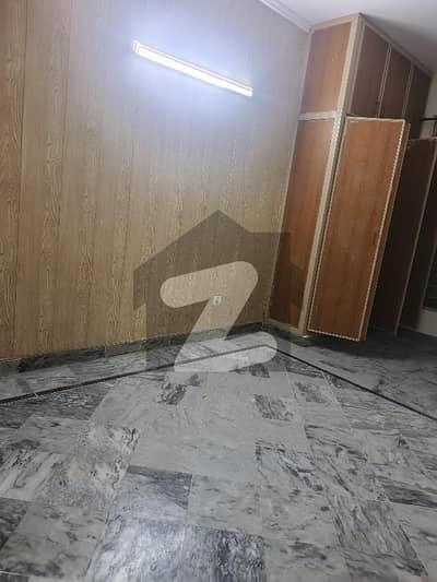 پاکستان ٹاؤن - فیز 1 پاکستان ٹاؤن,اسلام آباد میں 2 کمروں کا 6 مرلہ زیریں پورشن 40.0 ہزار میں کرایہ پر دستیاب ہے۔