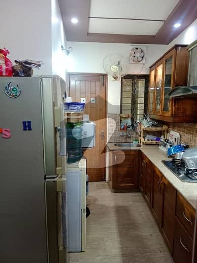 جوہر ٹاؤن فیز 2 جوہر ٹاؤن,لاہور میں 5 کمروں کا 5 مرلہ مکان 3.0 کروڑ میں برائے فروخت۔