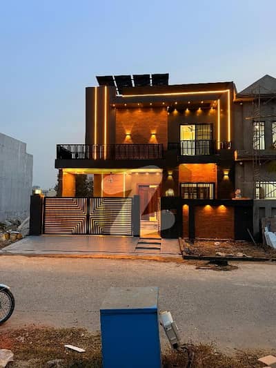 10 Marla Brand New Laxri House Available For Sale With Solar Installed, Hot Location Near Prk MB Commercial Mosque Dansing Fawnteean B Block Citi Housing Sialkot