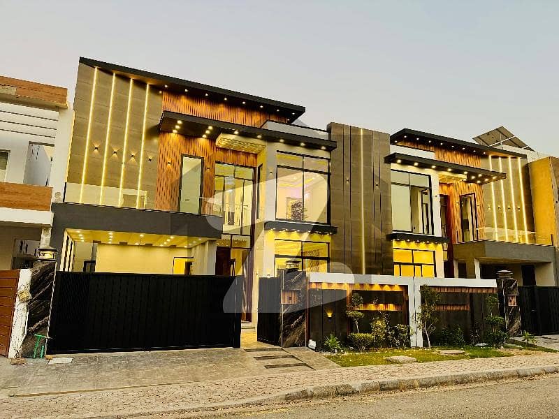 Royal Orchard Multan Sleek Ultra Modern 10 Marla Ideal Location House ...