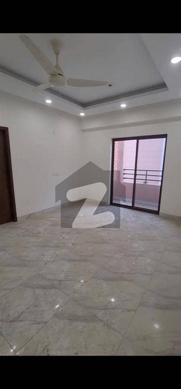 میٹروپولِز ریزیڈینسی جناح ایونیو,کراچی میں 4 کمروں کا 12 مرلہ فلیٹ 3.5 کروڑ میں برائے فروخت۔