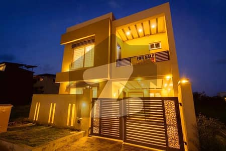 بحریہ ٹاؤن فیز 8 بحریہ ٹاؤن راولپنڈی,راولپنڈی میں 4 کمروں کا 5 مرلہ مکان 2.18 کروڑ میں برائے فروخت۔