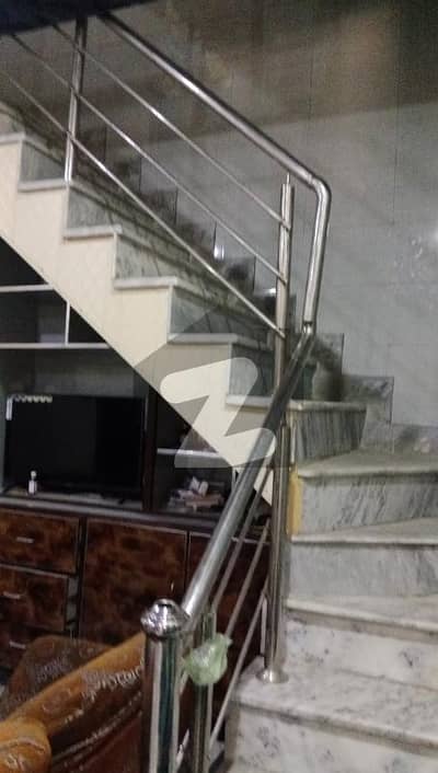 احمد آباد فیصل آباد میں 3 کمروں کا 3 مرلہ مکان 1.25 کروڑ میں برائے فروخت۔