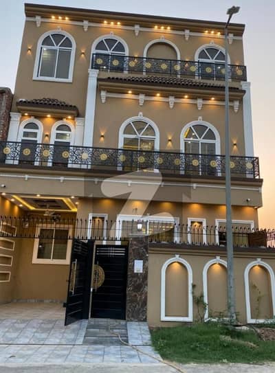 سٹی ہاؤسنگ سوسائٹی گوجرانوالہ میں 4 کمروں کا 5 مرلہ مکان 1.85 کروڑ میں برائے فروخت۔