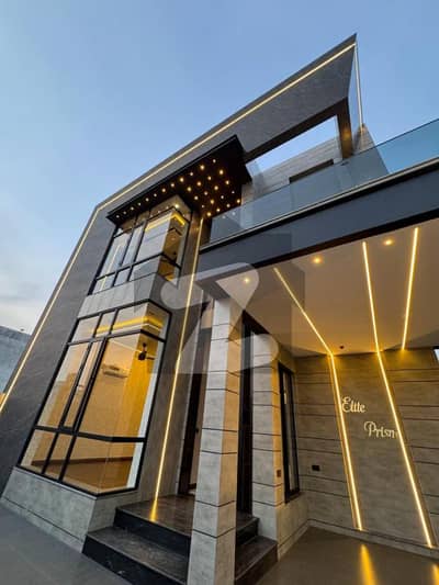 ڈی ایچ اے فیز 7 ڈیفنس (ڈی ایچ اے),لاہور میں 4 کمروں کا 10 مرلہ مکان 6.1 کروڑ میں برائے فروخت۔