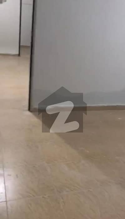 گلستانِِ جوہر ۔ بلاک 17 گلستانِ جوہر,کراچی میں 3 کمروں کا 5 مرلہ فلیٹ 72.0 لاکھ میں برائے فروخت۔