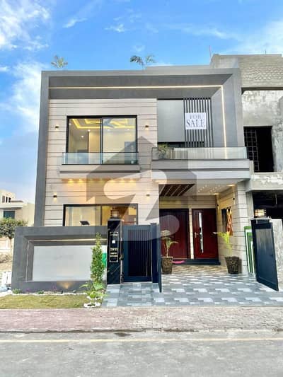 5 MARLA BRAND NEW ULTRA LUXURY MODERN HOUSE FOR SALE IN NISHTER EXTENSION BLOCK BAHRIA TOWN LAHORE