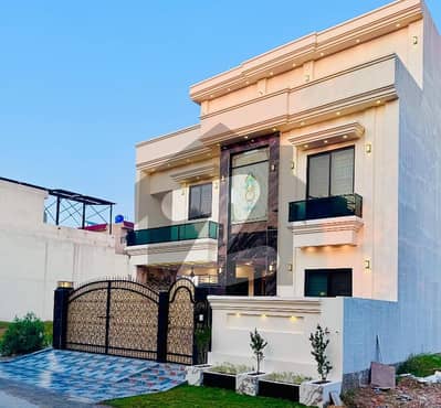 سٹی ہاؤسنگ سوسائٹی گوجرانوالہ میں 6 کمروں کا 10 مرلہ مکان 3.75 کروڑ میں برائے فروخت۔