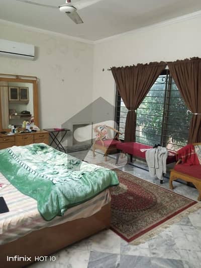 ازمیر ٹاؤن لاہور میں 3 کمروں کا 1 کنال مکان 85.0 ہزار میں کرایہ پر دستیاب ہے۔