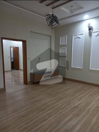 کینال بینک ہاؤسنگ سکیم لاہور میں 5 کمروں کا 5 مرلہ مکان 2.1 کروڑ میں برائے فروخت۔