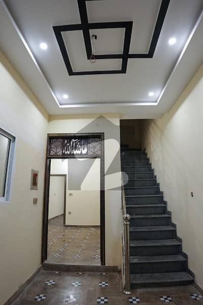 نشتر کالونی لاہور میں 3 کمروں کا 3 مرلہ مکان 82.0 لاکھ میں برائے فروخت۔