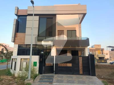 Corner facing park 5 Marla Owner Build House for Sale