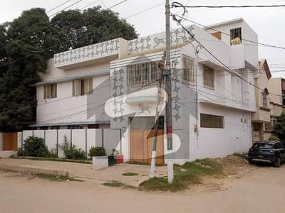 beautiful house North karachi Sector 11A, 240sq, Cornor, Double story, Park faiz For Sale.