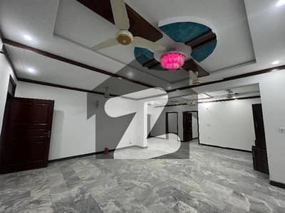 جی ۔ 13 اسلام آباد میں 2 کمروں کا 7 مرلہ زیریں پورشن 70.0 ہزار میں کرایہ پر دستیاب ہے۔