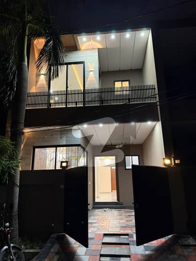 5 MARLA ELEGANT AND FULLY MAINTAINED SUPER HOT LOCATED BUNGALOW IS AVAILABLE IN THE BEST BLOCK OF DHA LAHORE.