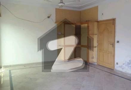 A Upper Portion Of 12 Marla In Rs. 135000