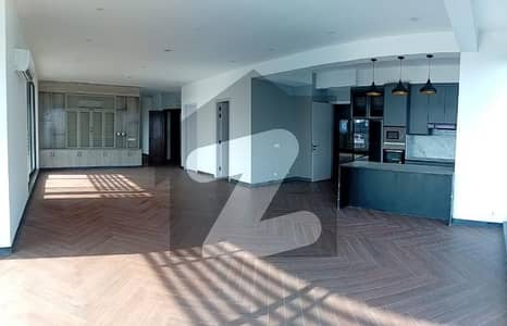 Stylish & Spacious 3 bedroom apartment semi furnished for rent