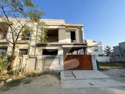 Grey Structure Complete Block A Facing 8 Marla Behind Park Grey Structure Complete Block A Facing 8 Marla Behind Park